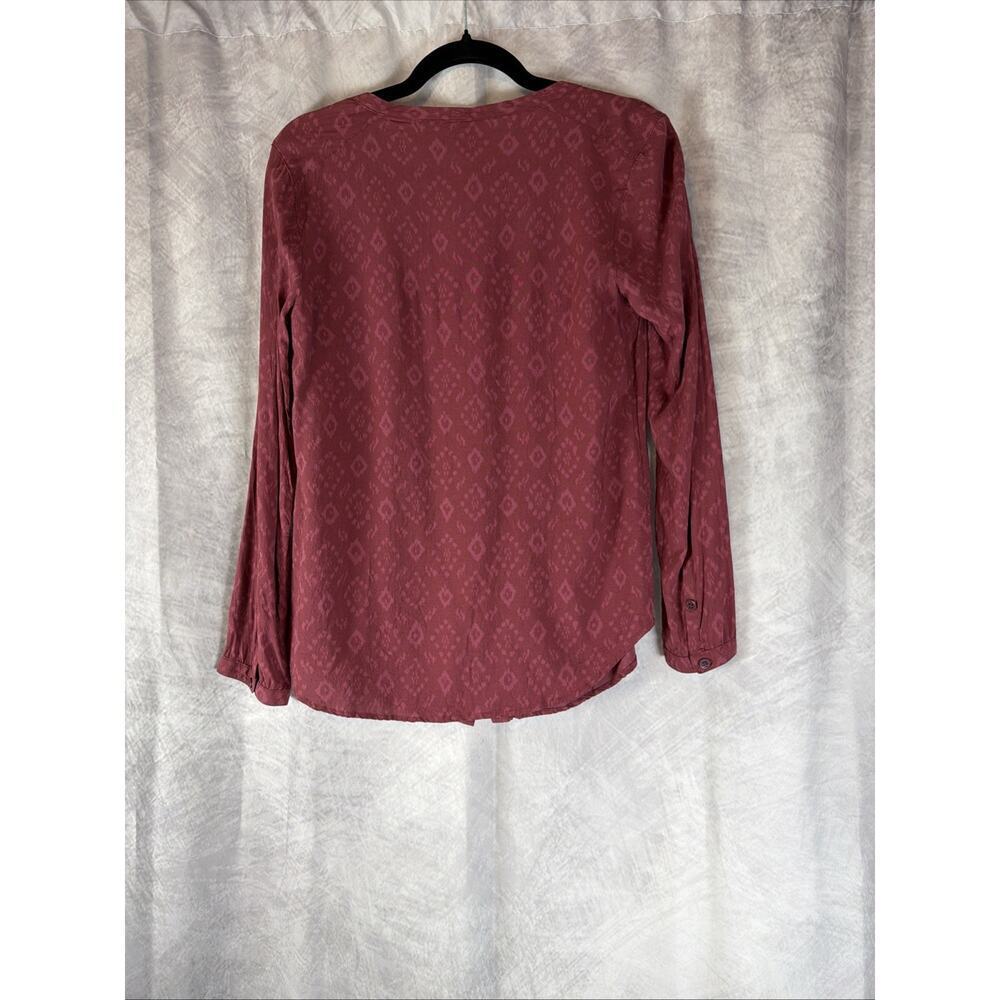 NWT Women's Eddie Bauer Lightweight Button Up Blouse Burgundy Size S MSRP $80 - Picture 8 of 9